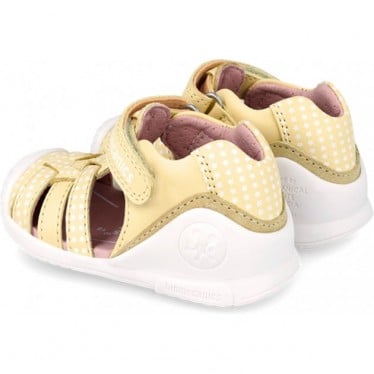 SANDALIAS BIOMECANICS 242108 ESTRELLAS VANILA