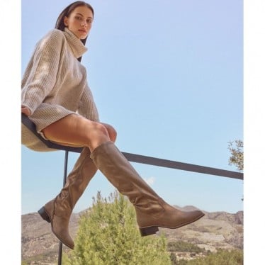 Botas altas para mujer de PEDRO MIRALLES 28161 ante strech TAUPE