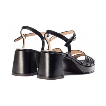 Sandalias con tacón WONDERS Danna G-6810 NEGRO